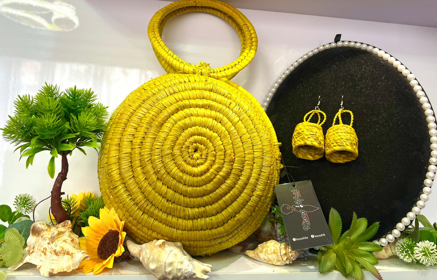 Nina Round Rattan se