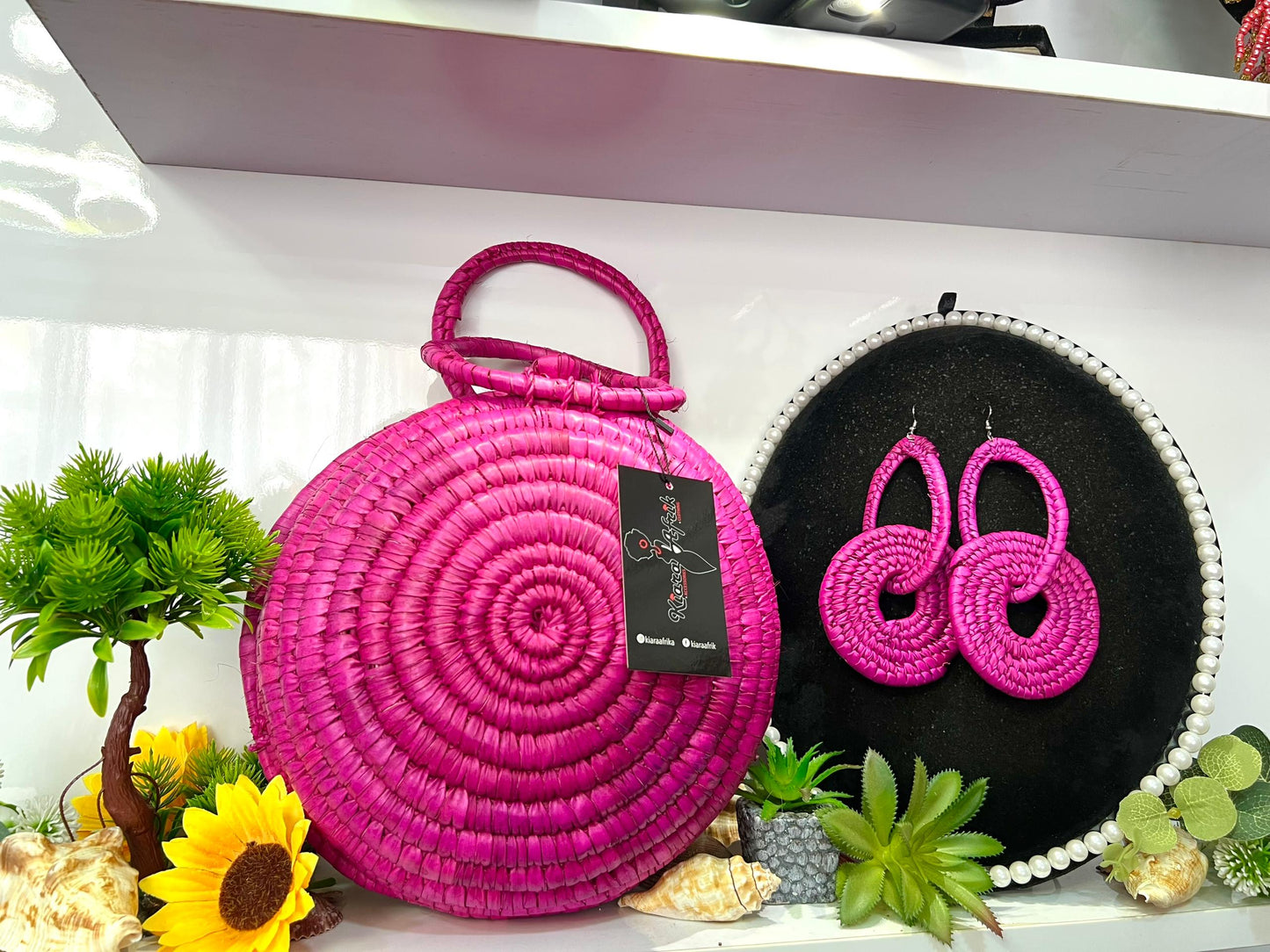 Nina Round Rattan se