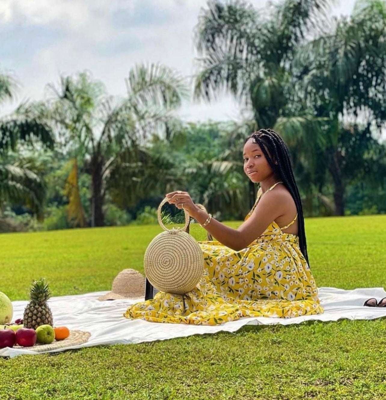 Nina Round Rattan se